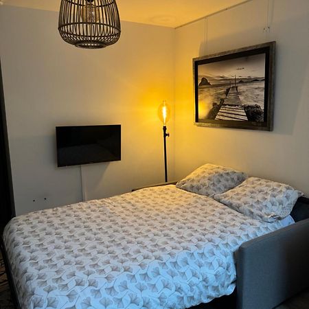 Appartement Cosy Face A La Basilique Saint Remi Reims Exterior photo